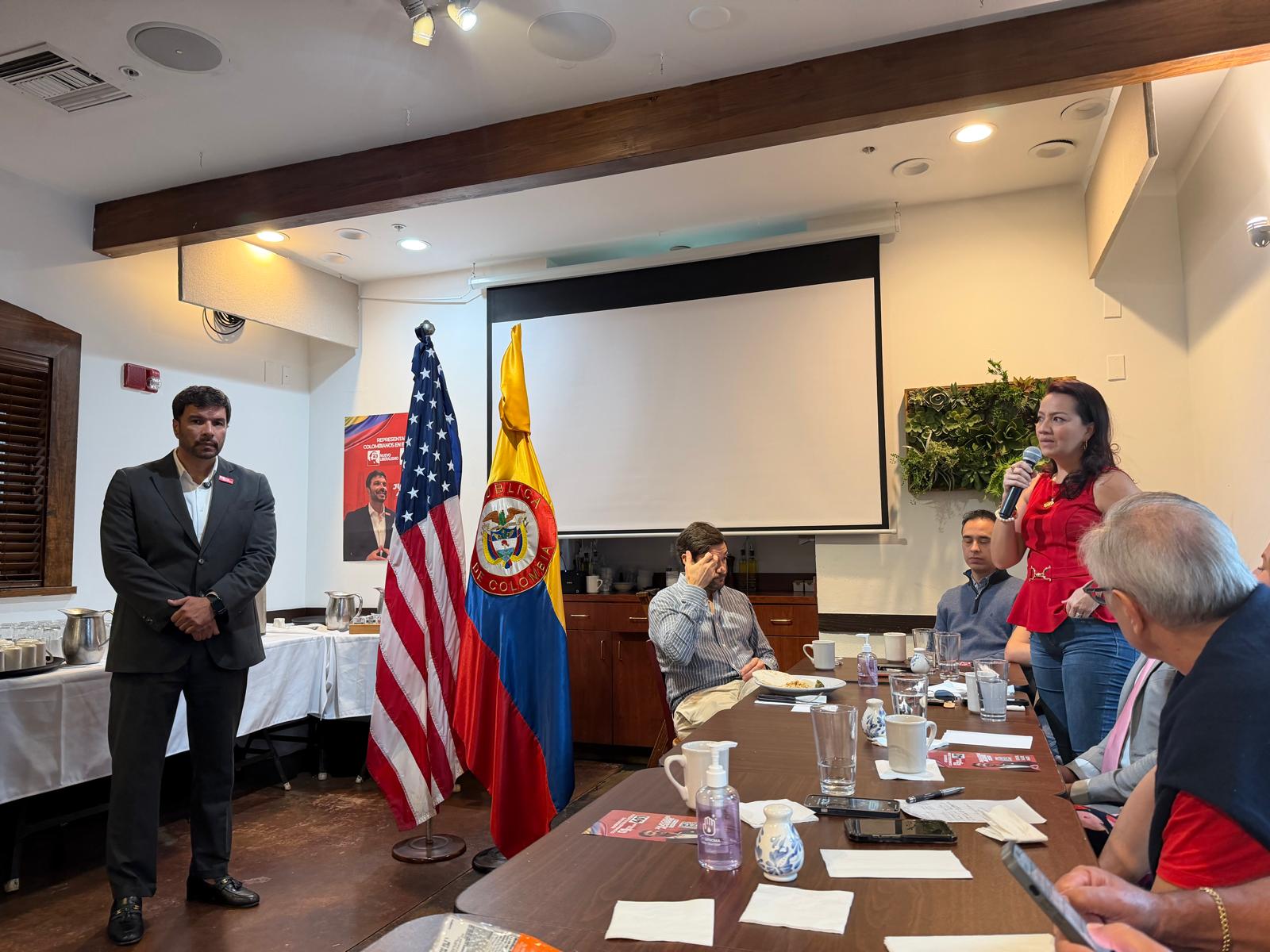 Yolima Vélez — Conferencia comunidad colombiana EE.UU.