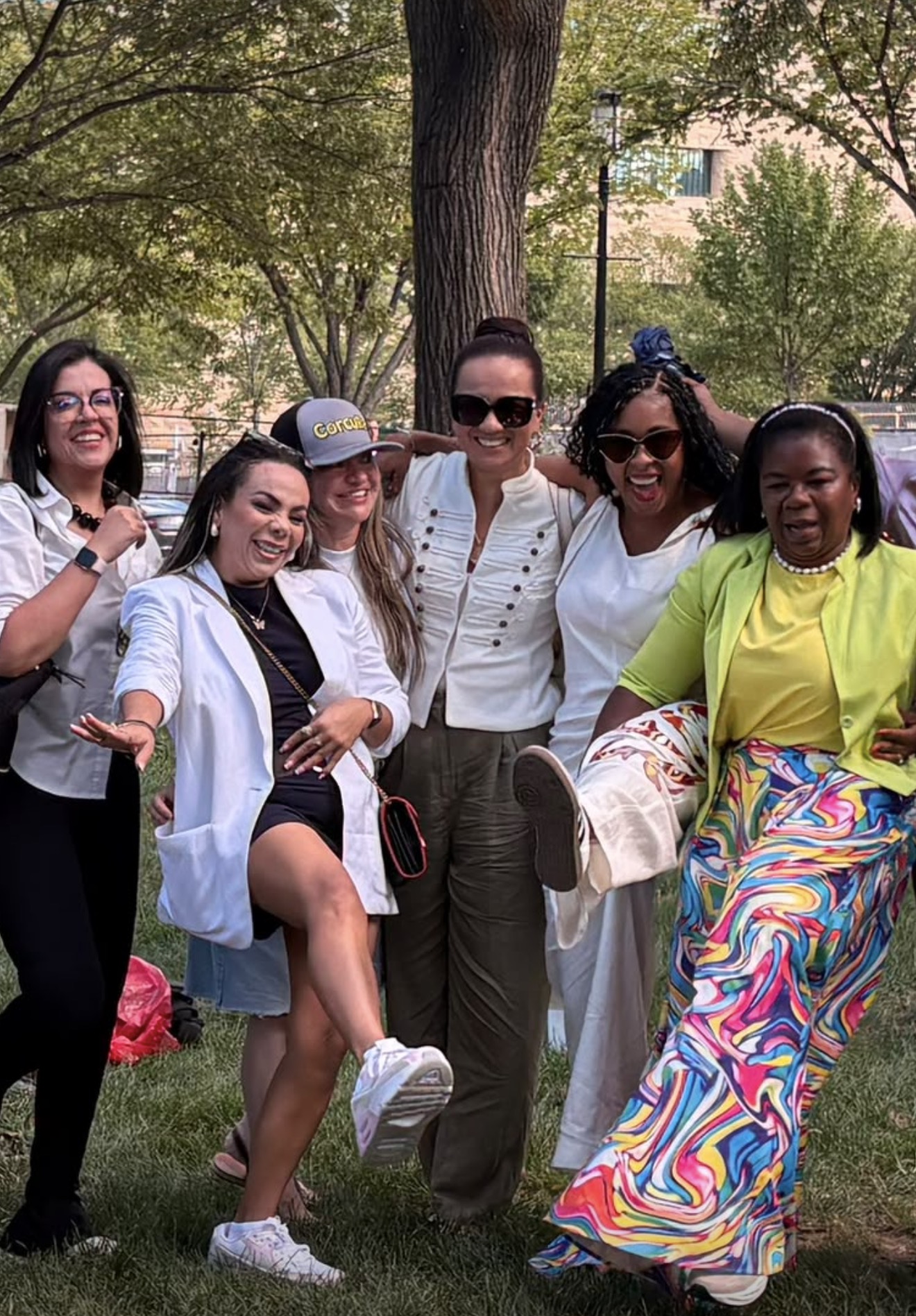 Yolima Vélez con mujeres líderes en Washington D.C.