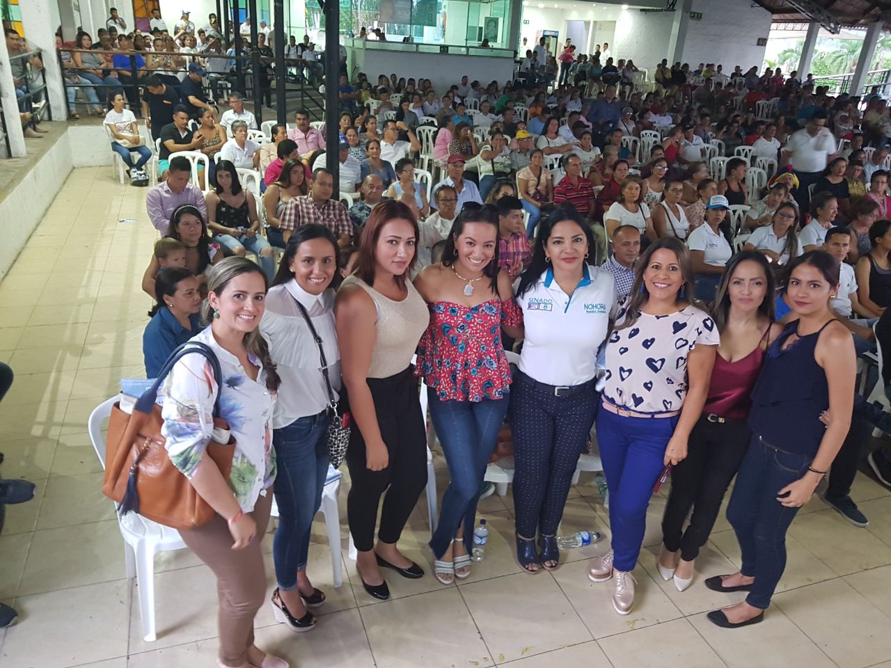 Evento masivo de mujeres — Colombia