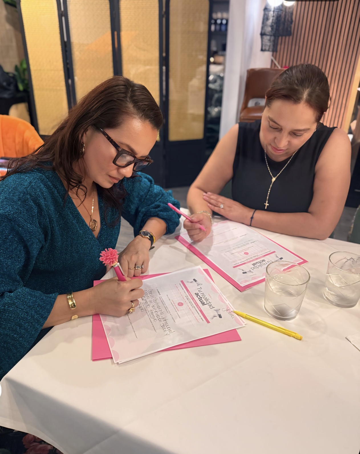 Taller de fortalecimiento femenino